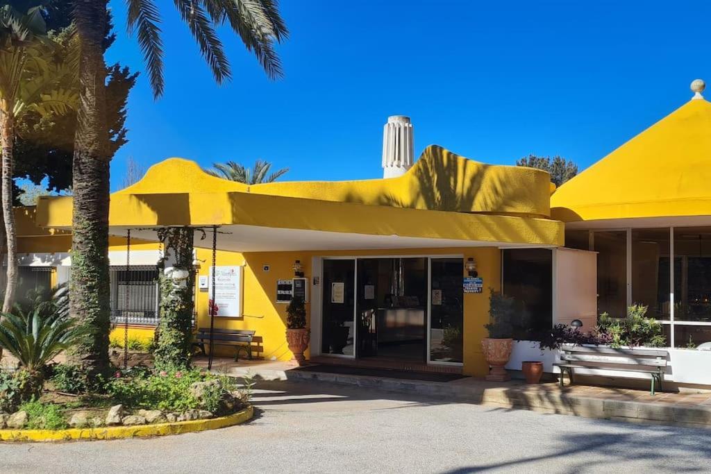 Luxe Studio Met Ruim Terras, Vlak Aan Zee! Sitio de Calahonda Ngoại thất bức ảnh